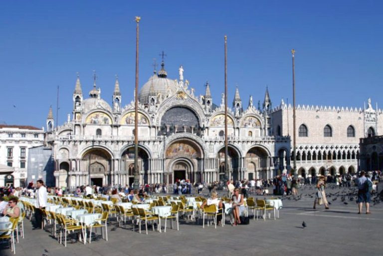 Cartomante a Venezia, uso della cartomanzia a Venezia per i problemi della vita quotidiana